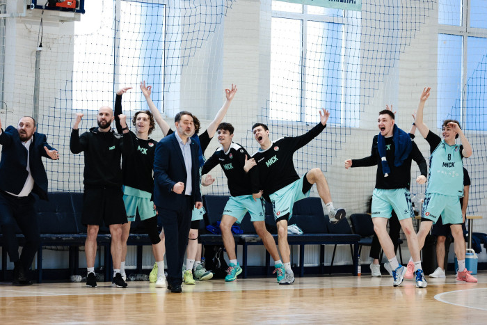 Вырвали победу на последней минуте! 711